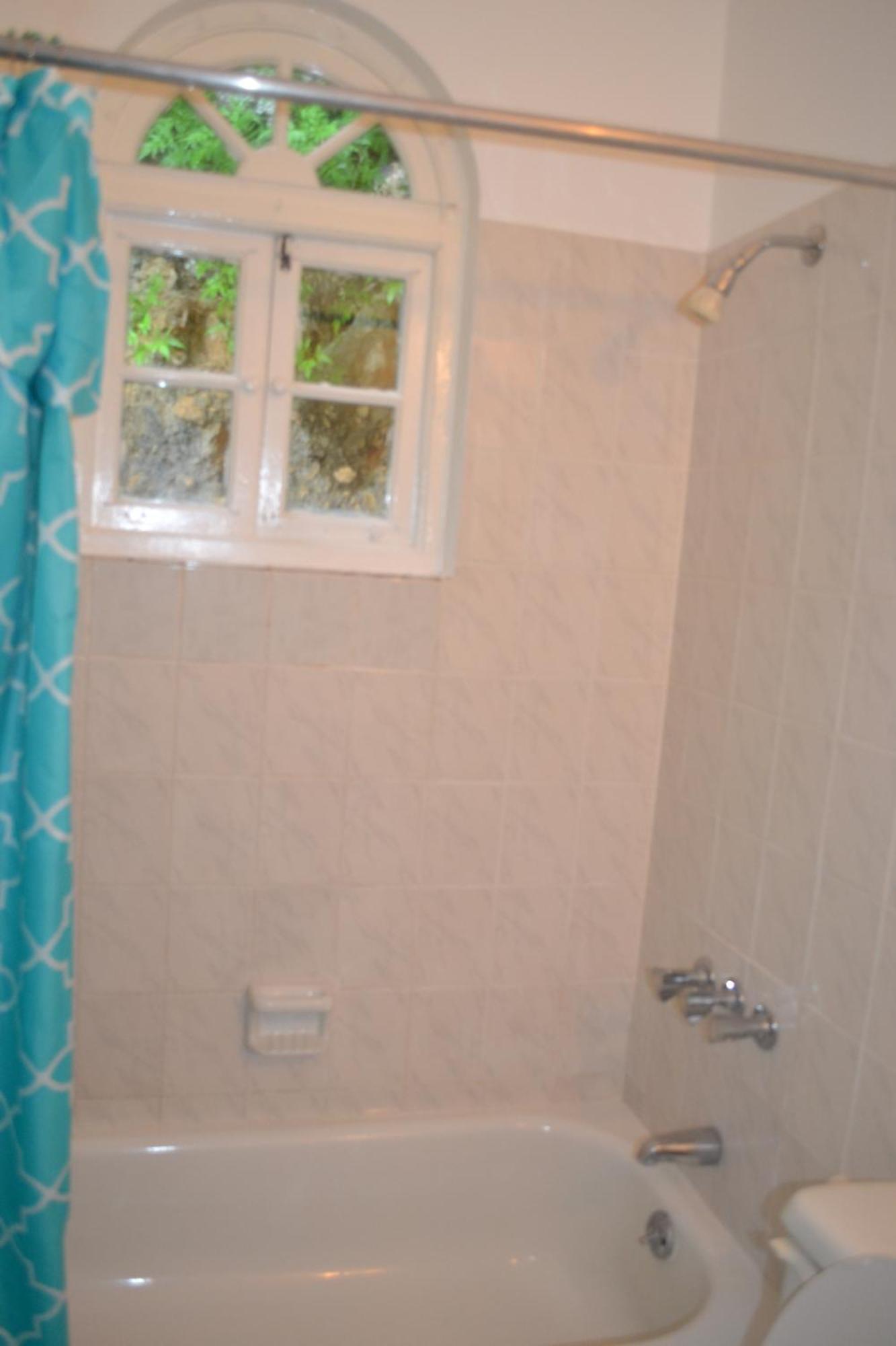 Sky Castles Apt H6 Ocho Rios Exterior photo